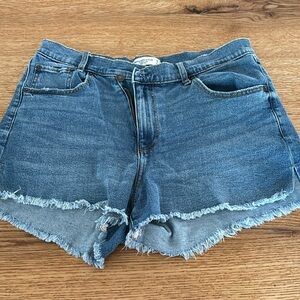 Abercrombie and fitch high rise mom short